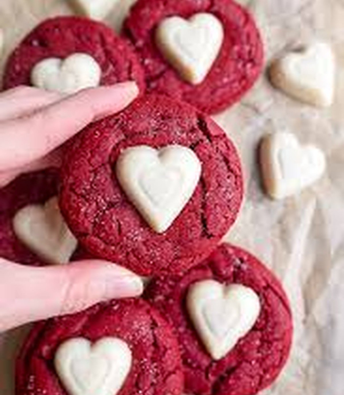 6 Easy Valentines Day Cookies to Bake with Love